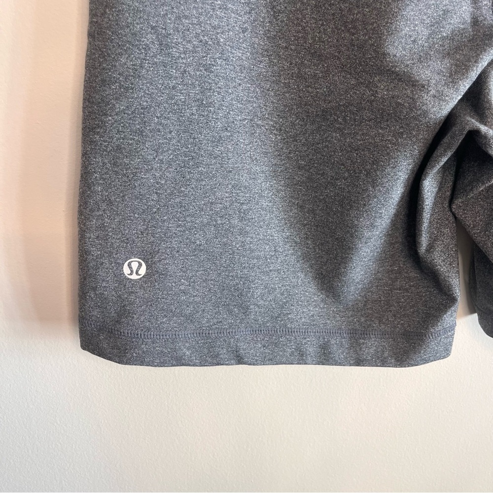 Lululemon High Waisted 8” Stretch Shorts 8 - Picture 4 of 5